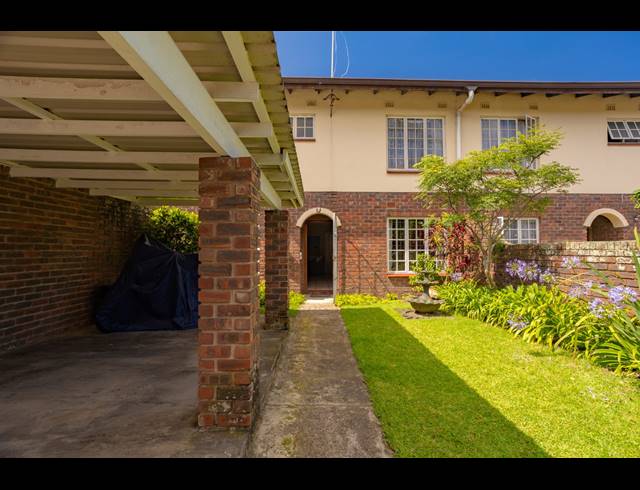 3 BEDROOM APARTMENT FOR SALE IN MANORS